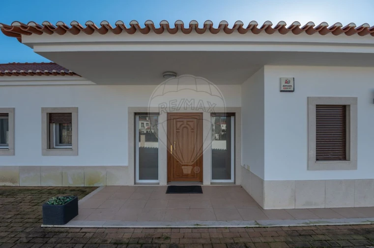 Moradia T3 para Venda em Foz do Arelho Foto 4