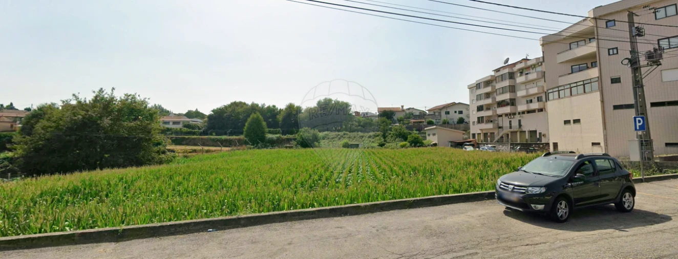 Terreno para Venda em Nogueira do Cravo e Pindelo