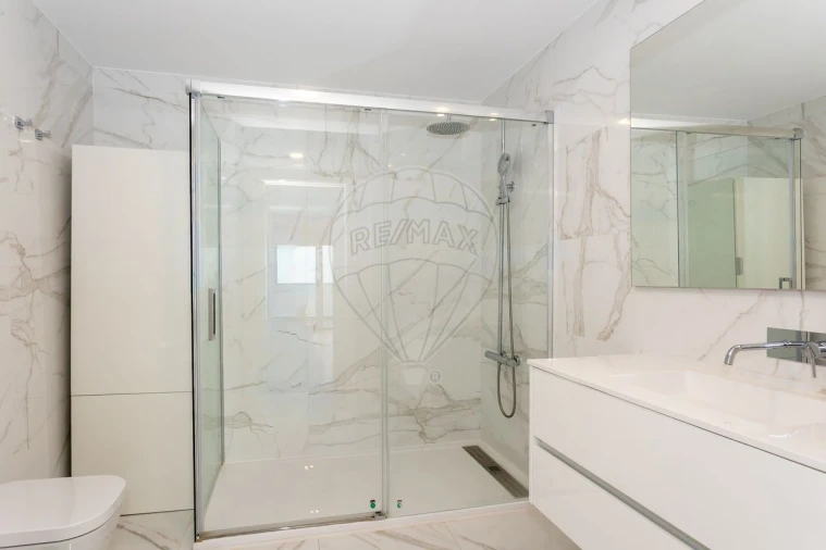 Apartamento T2 para Venda em Ramada e Caneças Foto 20