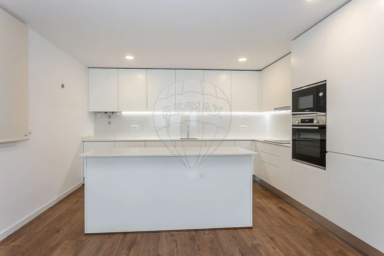 Apartamento T2 para Venda em Ramada e Caneças Foto 13