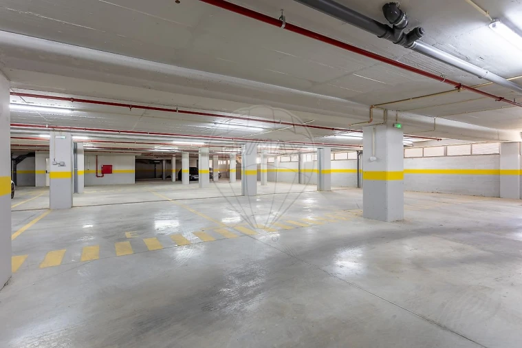 Apartamento T2 para Venda em Ramada e Caneças Foto 27