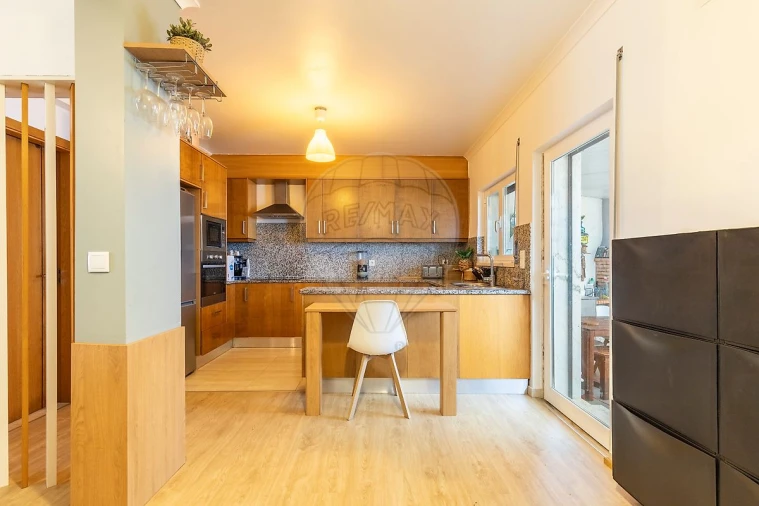 Moradia T3 para Venda em A dos Cunhados e Maceira Foto 7