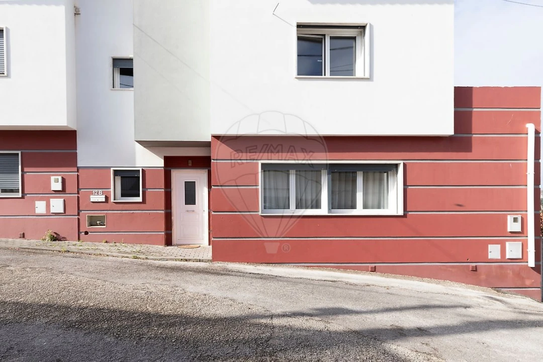 Moradia T3 para Venda em A dos Cunhados e Maceira Foto 2