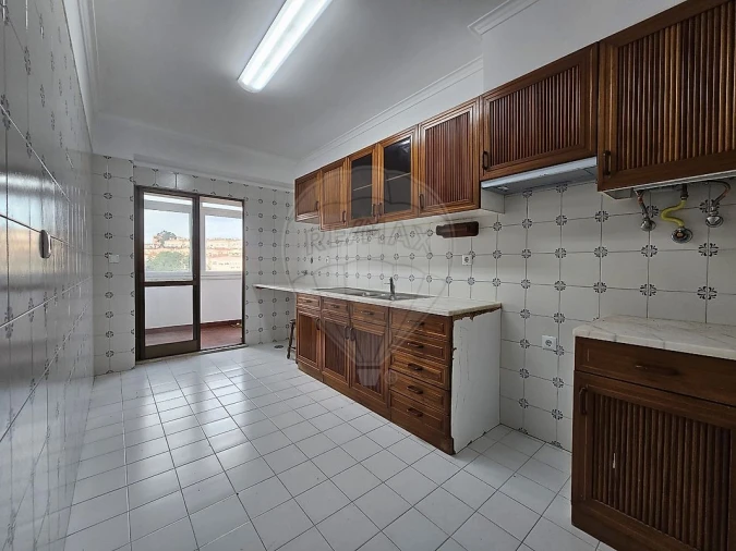 Apartamento T2 para Arrendamento em Rio de Mouro Foto 15