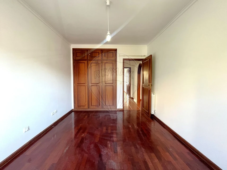 Apartamento T2 para Arrendamento em Glória e Vera Cruz Foto 18