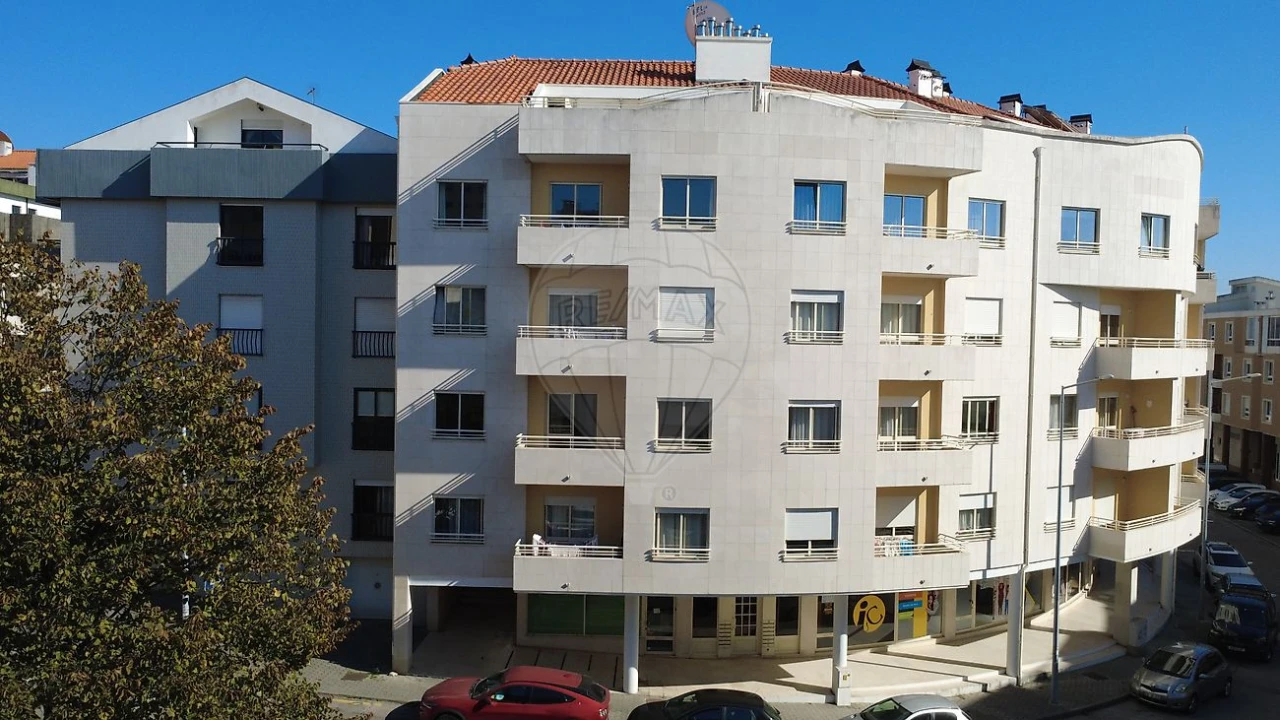 Apartamento T2 para Arrendamento em Glória e Vera Cruz Foto 2