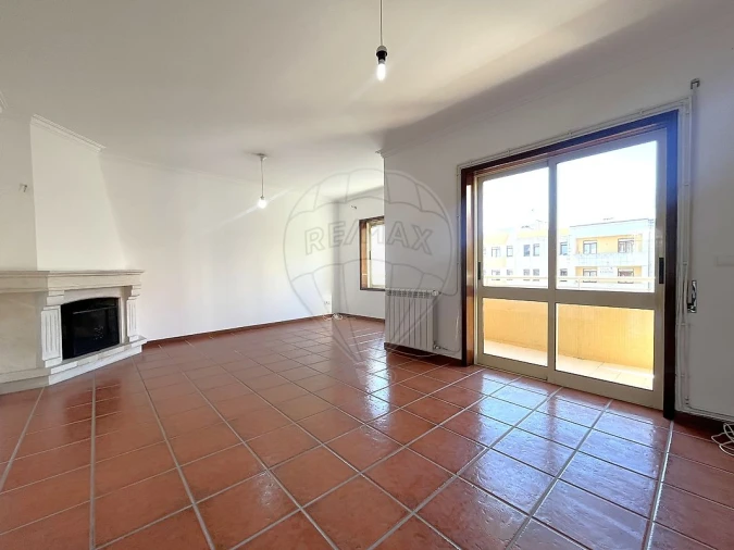 Apartamento T2 para Arrendamento em Glória e Vera Cruz Foto 7