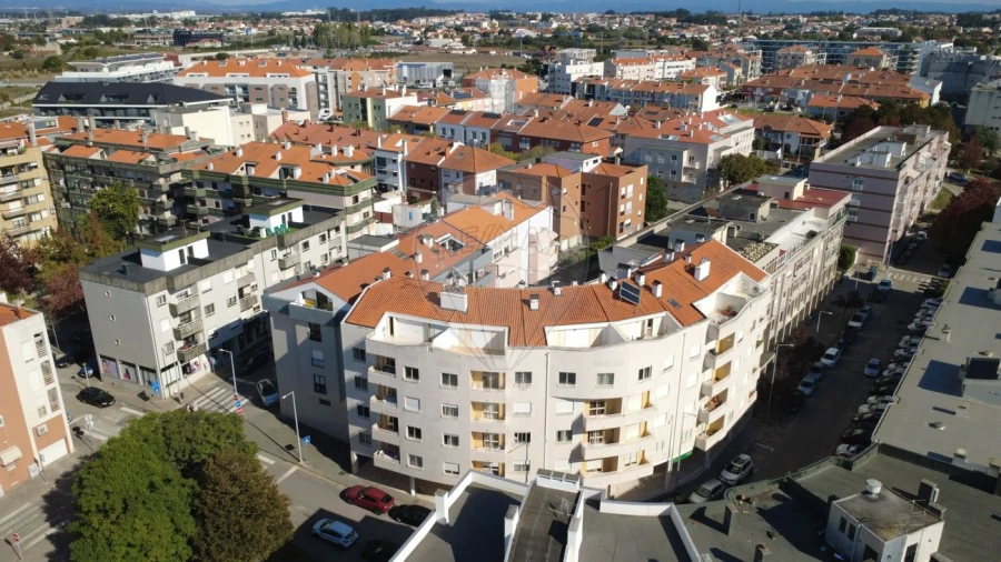 Apartamento T2 para Arrendamento em Glória e Vera Cruz