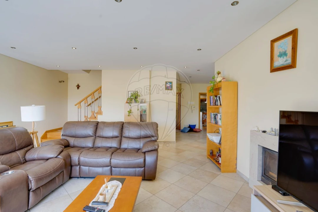 Moradia T3 para Venda em Vila Franca de Xira Foto 3