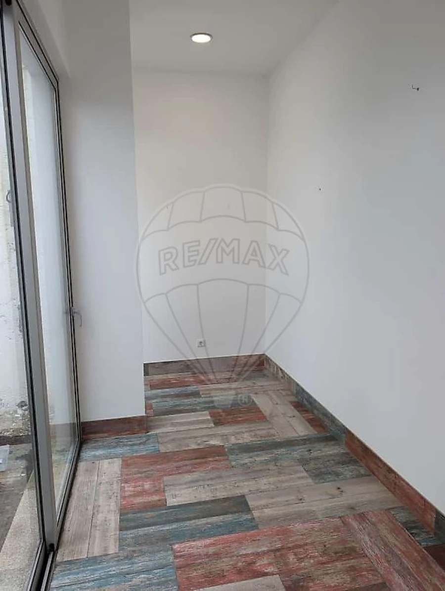 Loja para Arrendamento em Cedofeita, Santo Ildefonso, Sé, Miragaia, São Nicolau e Vitória Foto 7