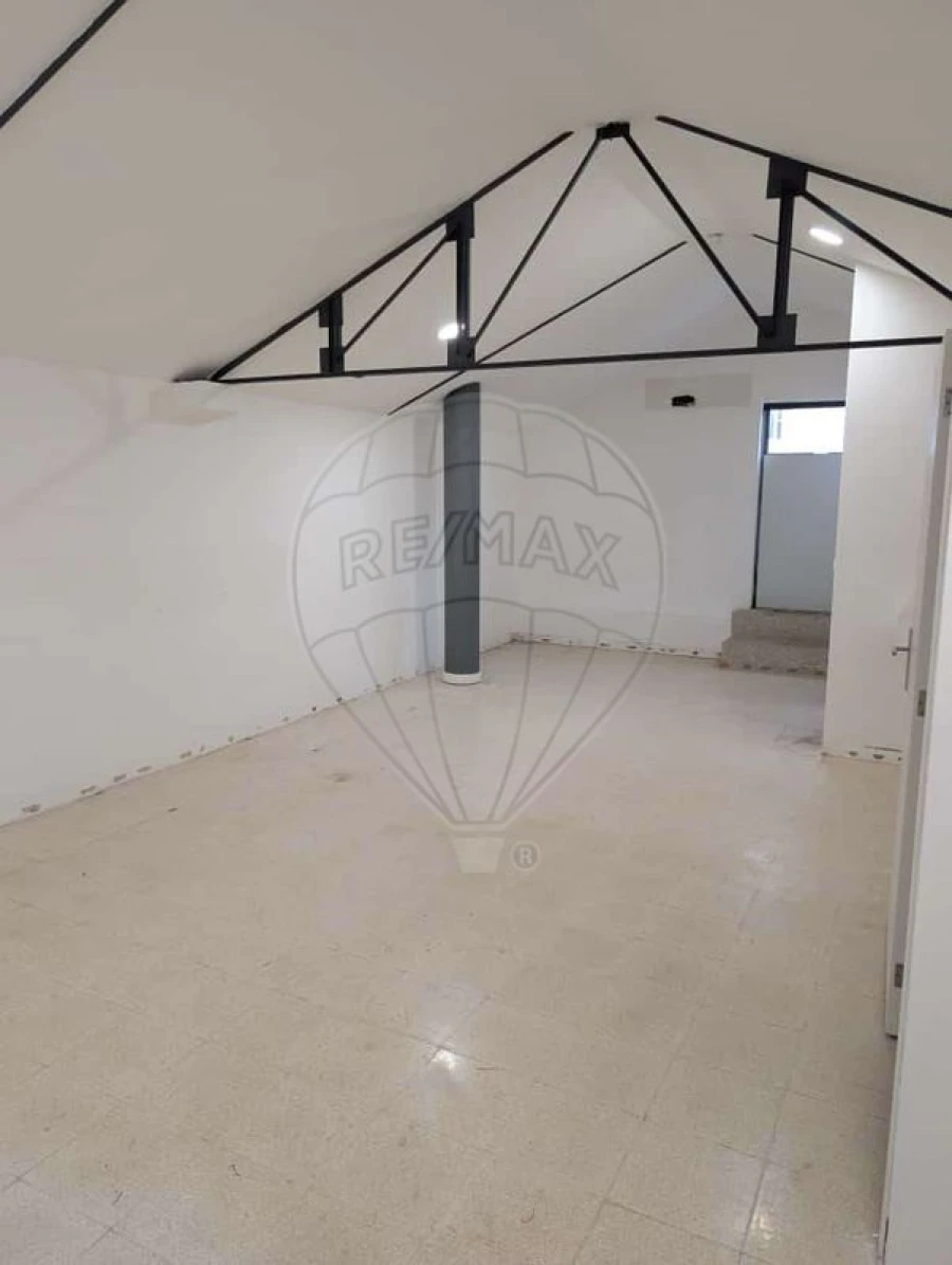 Loja para Arrendamento em Cedofeita, Santo Ildefonso, Sé, Miragaia, São Nicolau e Vitória Foto 13