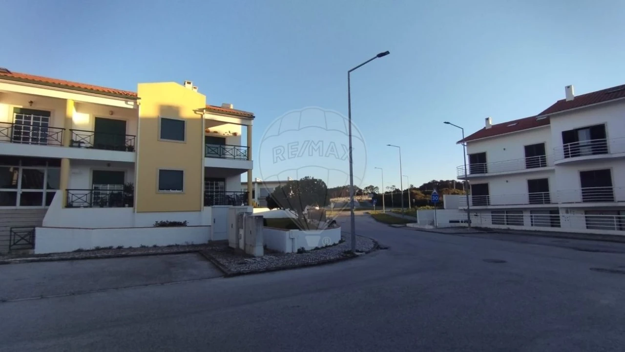 Apartamento T2 para Venda em Pataias e Martingança Foto 3