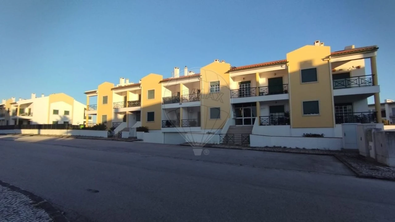 Apartamento T2 para Venda em Pataias e Martingança Foto 1