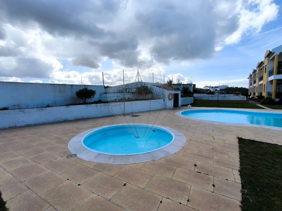 Apartamento T2 para Venda em Pataias e Martingança Foto 24