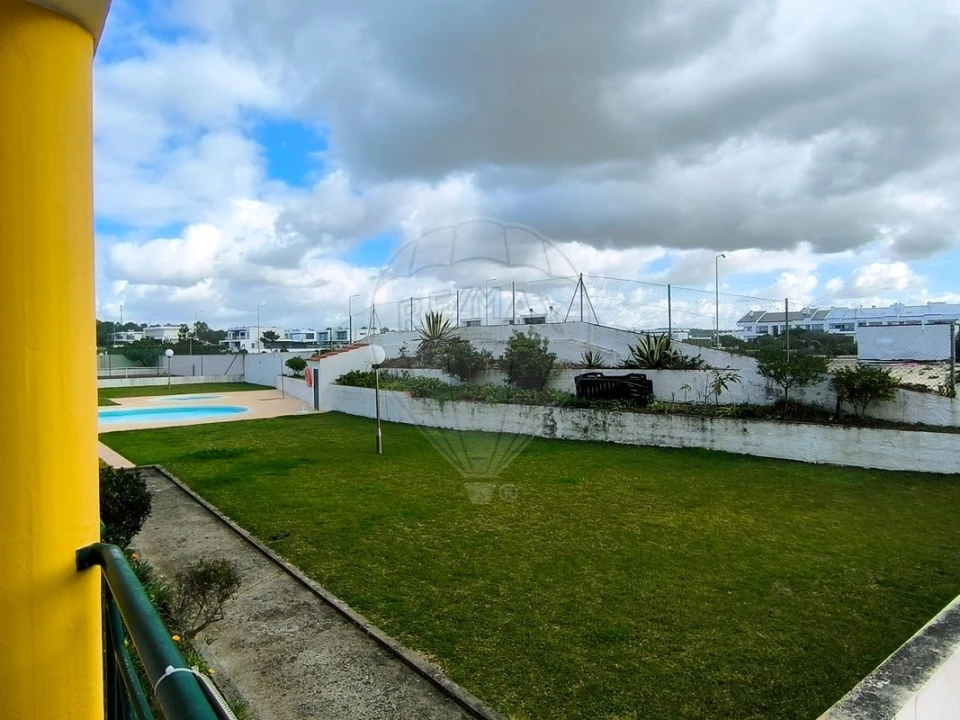 Apartamento T2 para Venda em Pataias e Martingança Foto 10