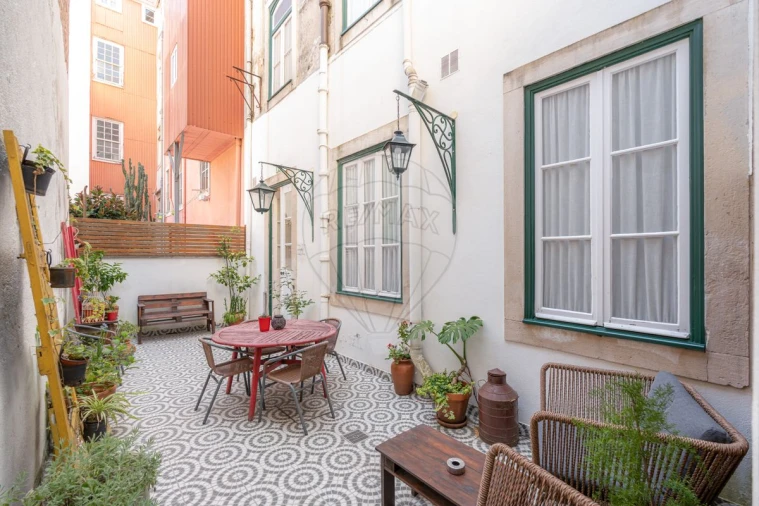 Prédio para Venda em Sé Nova, Santa Cruz, Almedina e São Bartolomeu Foto 24