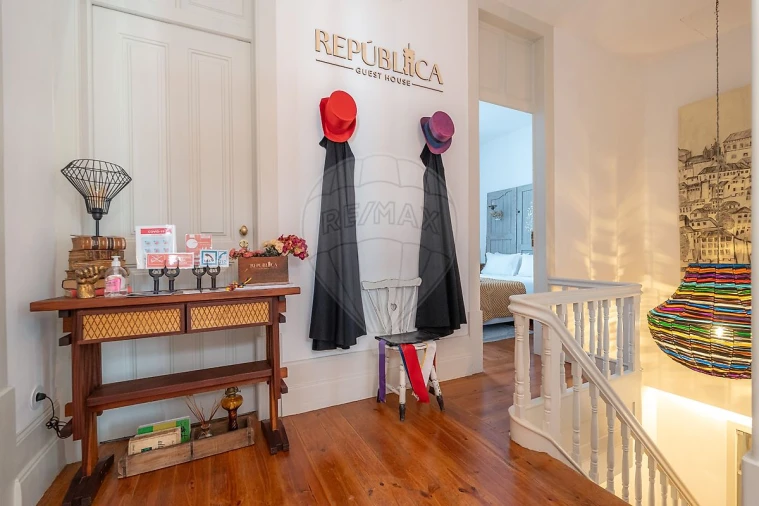 Prédio para Venda em Sé Nova, Santa Cruz, Almedina e São Bartolomeu