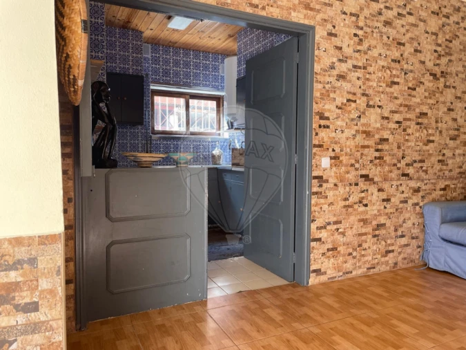 Apartamento T2 para Arrendamento em Santo Antonio dos Olivais Foto 4