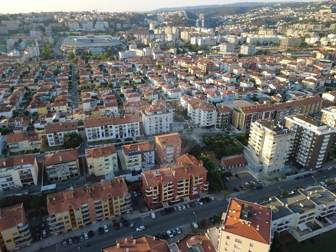 Apartamento T2 para Arrendamento em Santo Antonio dos Olivais Foto 23