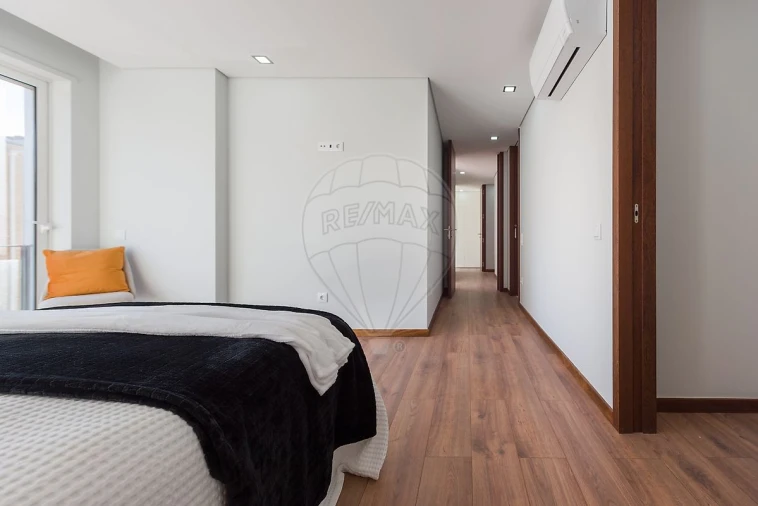 Apartamento T3 para Venda em Espinho Foto 22