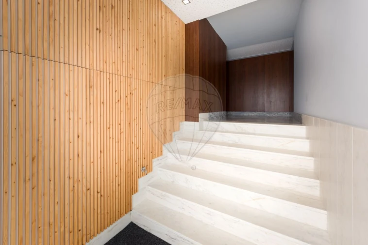 Apartamento T3 para Venda em Espinho Foto 32