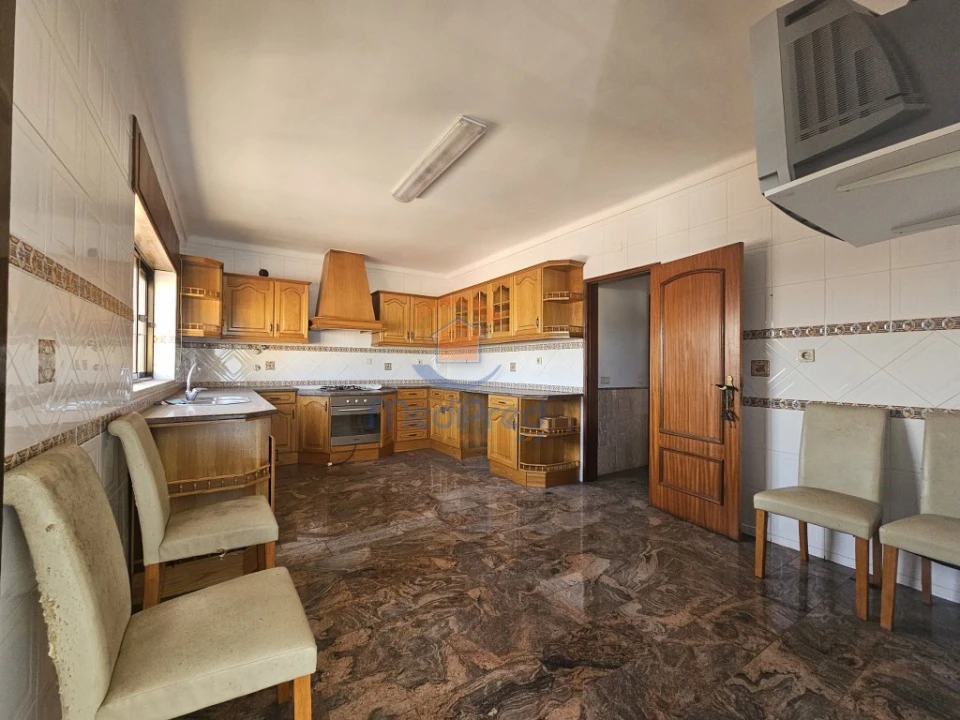 Apartamento T4 para Venda em Moita Foto 2