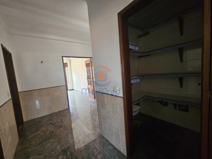 Apartamento T4 para Venda em Moita Foto 12