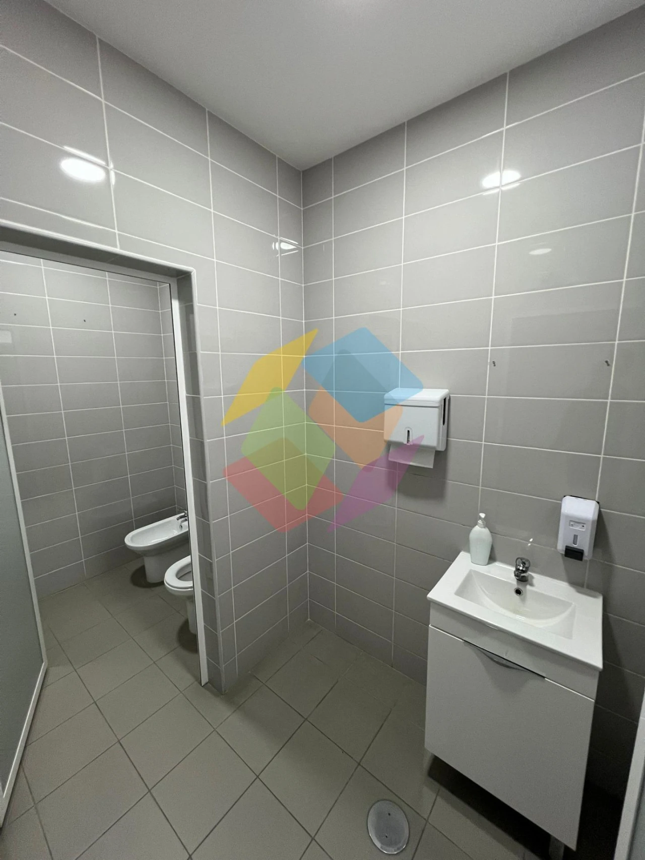 Armazém para Venda em Santa Maria da Feira, Travanca, Sanfins e Espargo Foto 18