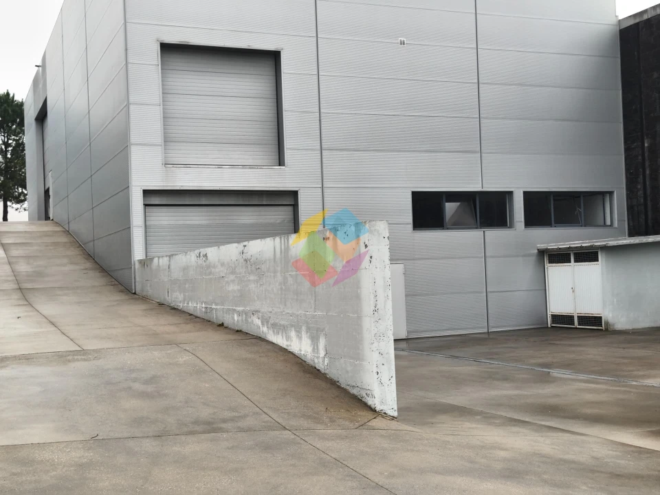 Armazém para Venda em Santa Maria da Feira, Travanca, Sanfins e Espargo Foto 7