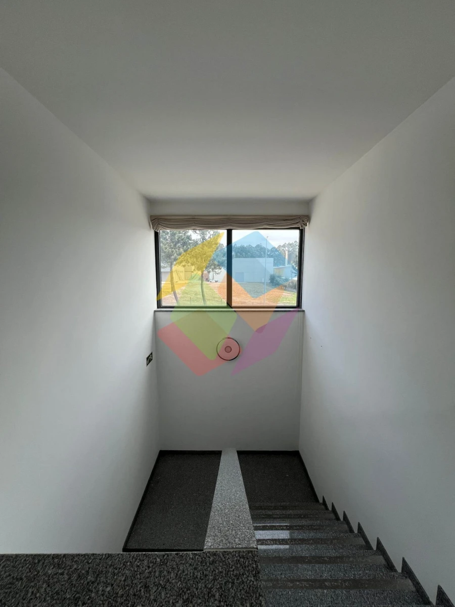 Armazém para Venda em Santa Maria da Feira, Travanca, Sanfins e Espargo Foto 17