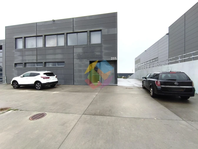 Armazém para Venda em Santa Maria da Feira, Travanca, Sanfins e Espargo Foto 2