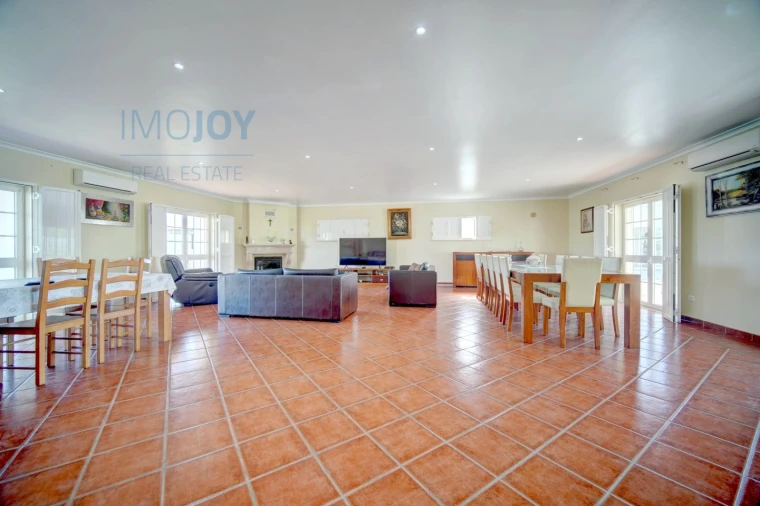 Moradia T7 para Venda em Atalaia e Alto Estanqueiro-Jardia Foto 8