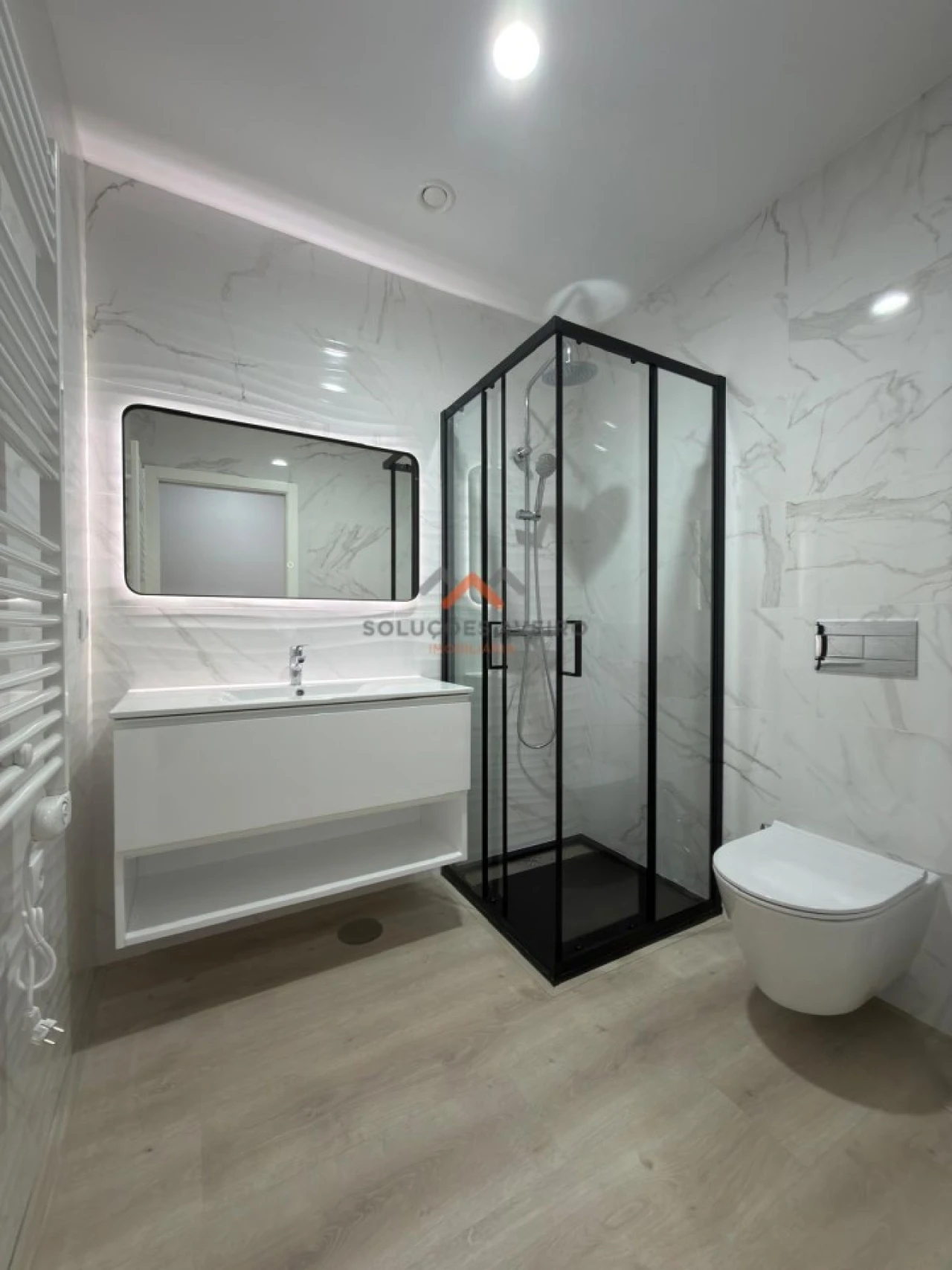 Moradia T4 para Venda em Aradas Foto 13