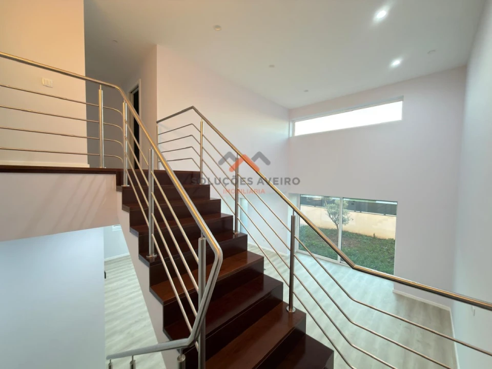 Moradia T4 para Venda em Aradas Foto 18