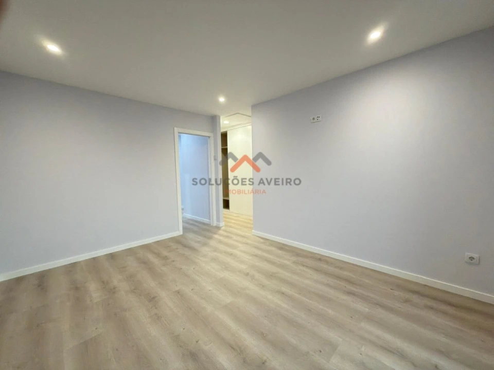 Moradia T4 para Venda em Aradas Foto 34