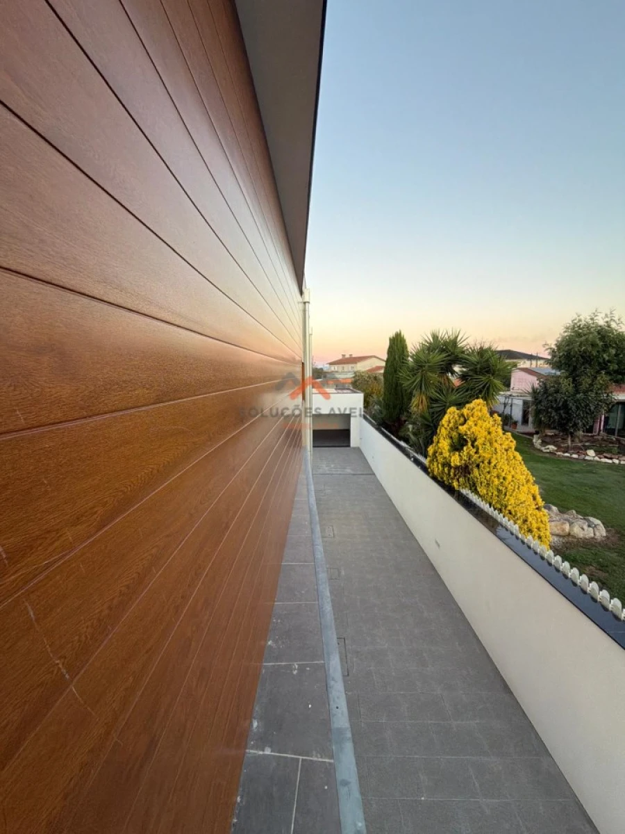 Moradia T4 para Venda em Aradas Foto 50