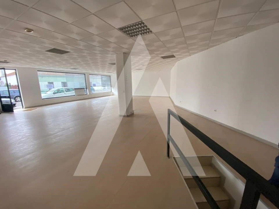 Loja para Venda em Aradas Foto 1