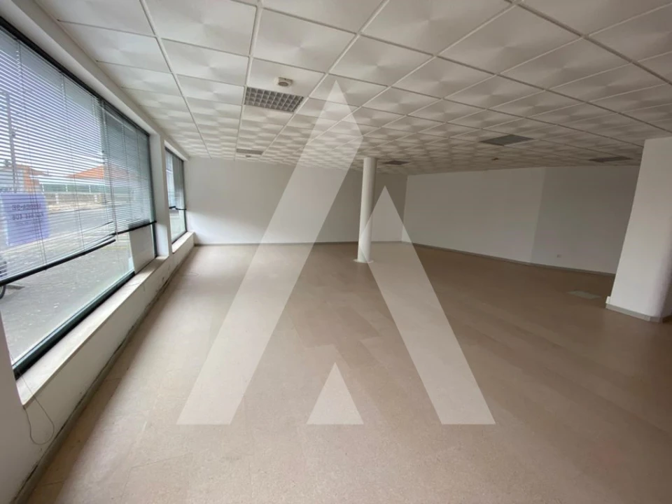 Loja para Venda em Aradas Foto 7