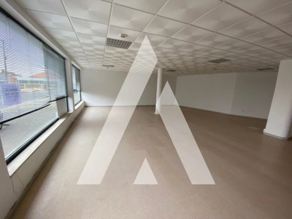 Loja para Venda em Aradas Foto 15