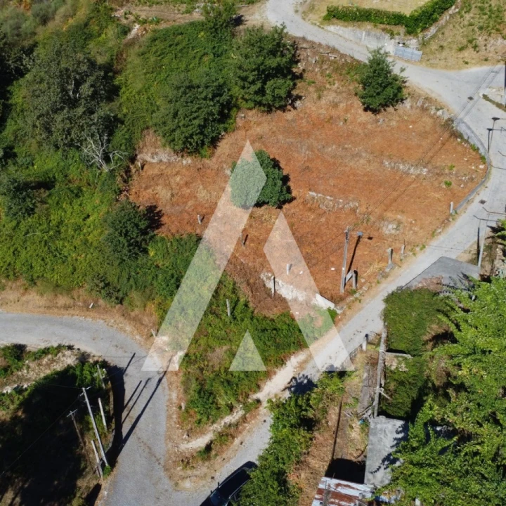 Terreno para Venda em Sobradelo da Goma Foto 1