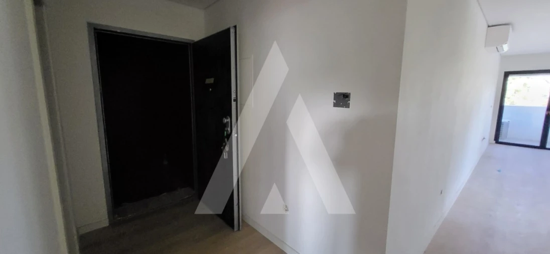 Apartamento T1 para Venda em Repeses e São Salvador Foto 2