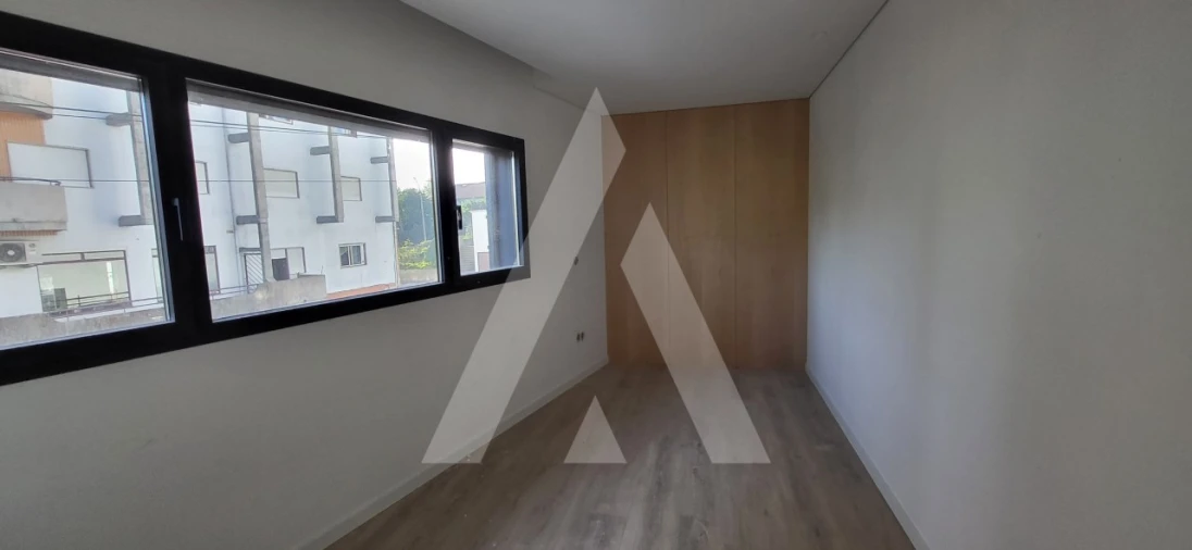 Apartamento T1 para Venda em Repeses e São Salvador Foto 4