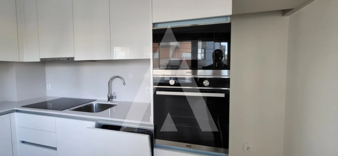 Apartamento T1 para Venda em Repeses e São Salvador