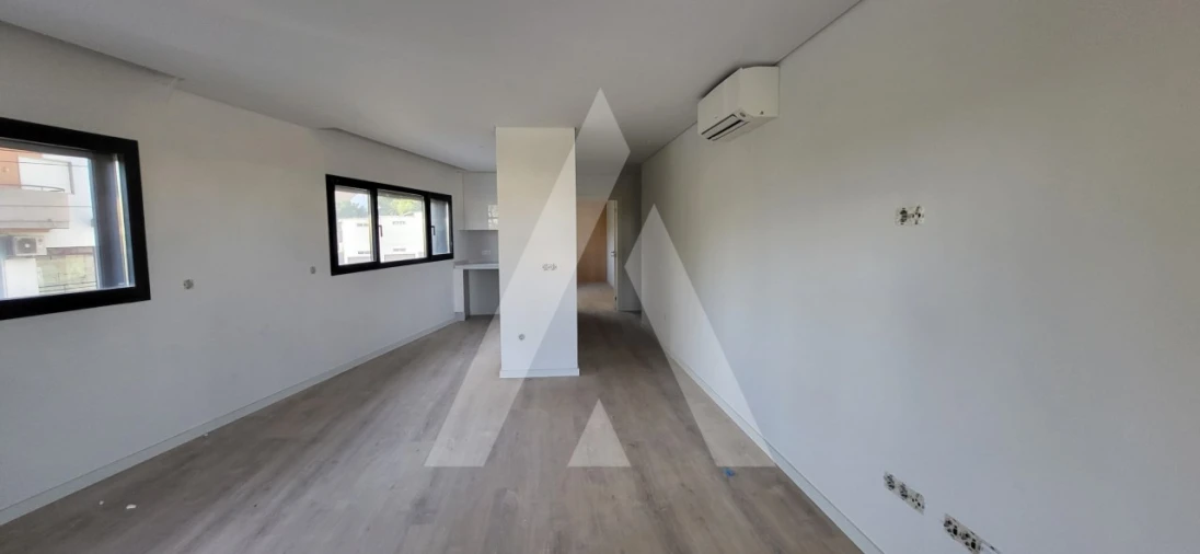 Apartamento T1 para Venda em Repeses e São Salvador Foto 8