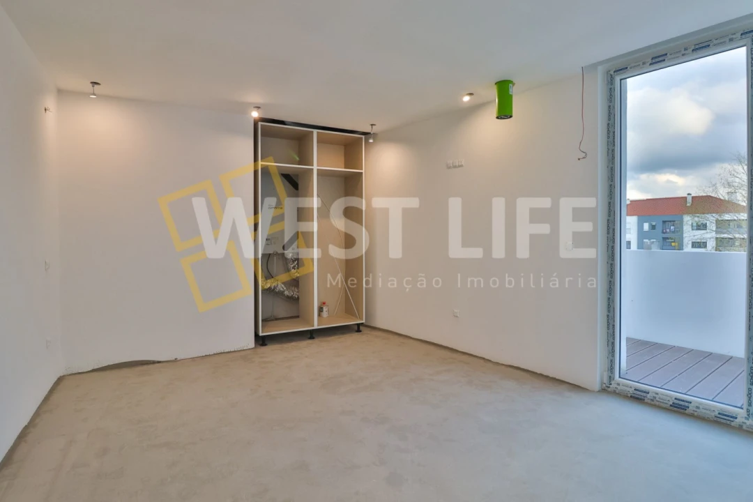 Apartamento T4 para Venda em Lourinhã e Atalaia Foto 16