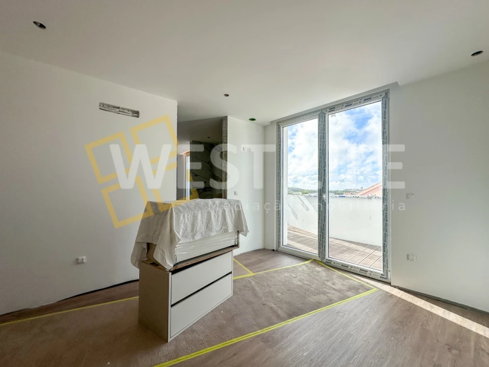 Apartamento T4 para Venda em Lourinhã e Atalaia Foto 18