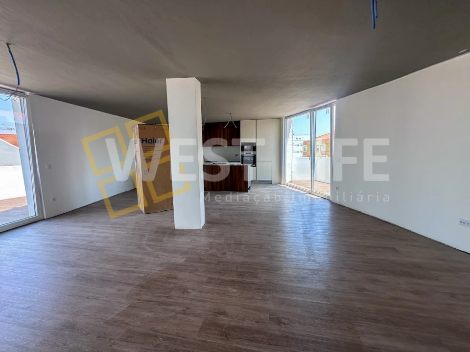 Apartamento T4 para Venda em Lourinhã e Atalaia Foto 5