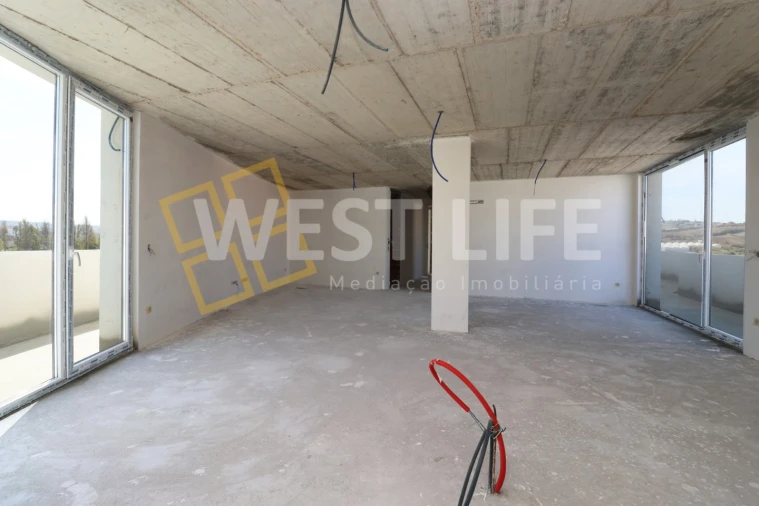 Apartamento T4 para Venda em Lourinhã e Atalaia Foto 13