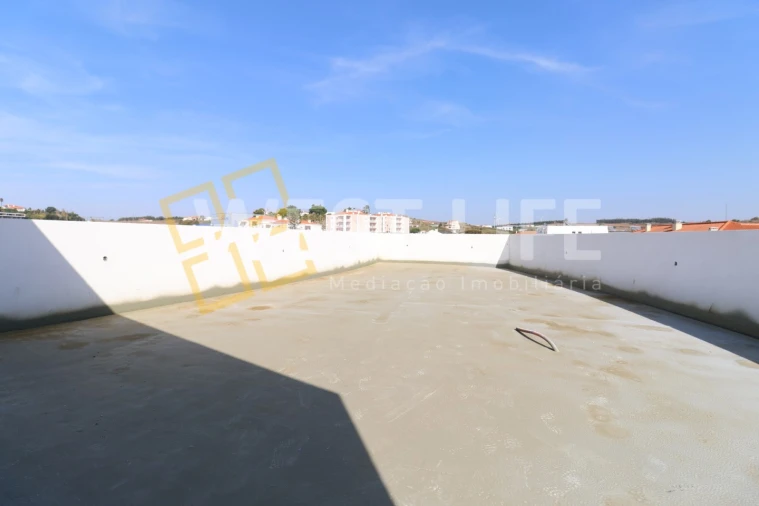 Apartamento T4 para Venda em Lourinhã e Atalaia Foto 12