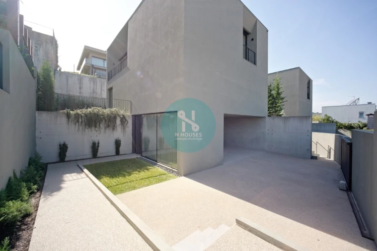 Moradia T3 para Venda em Este (São Pedro e São Mamede) Foto 2